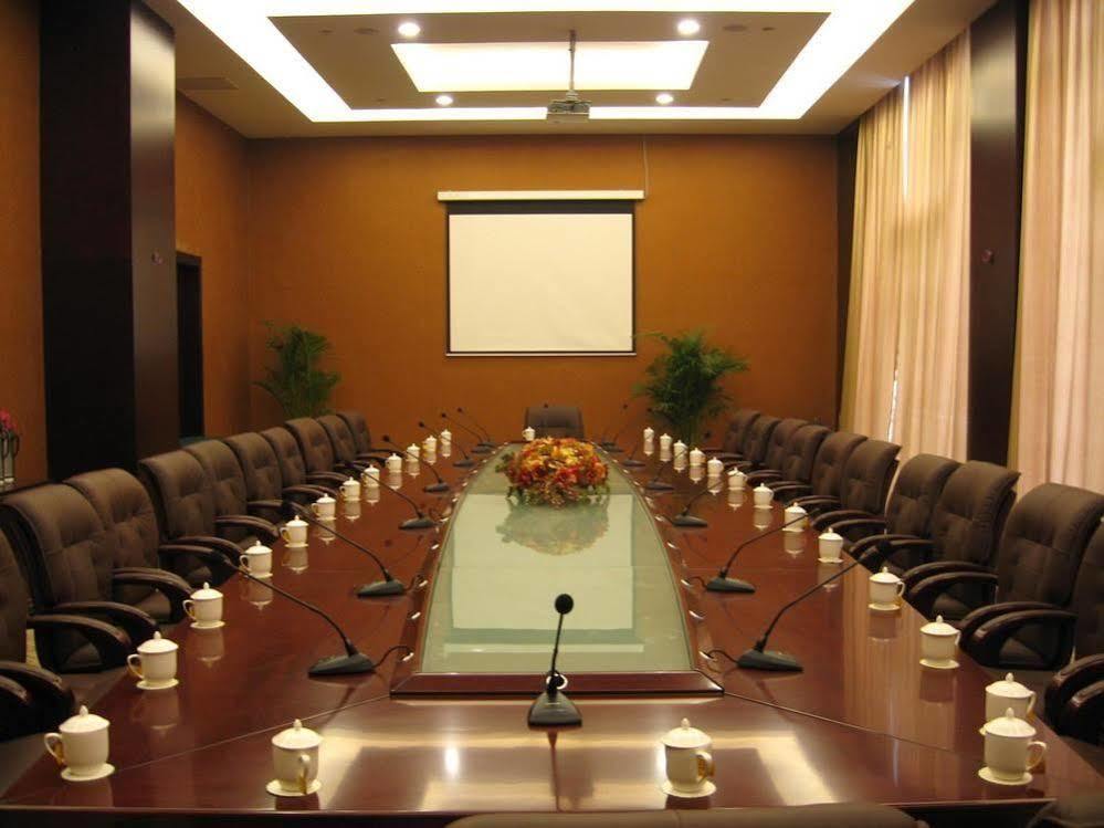 Tianrui Business Hotel Taiyuan  Exteriör bild
